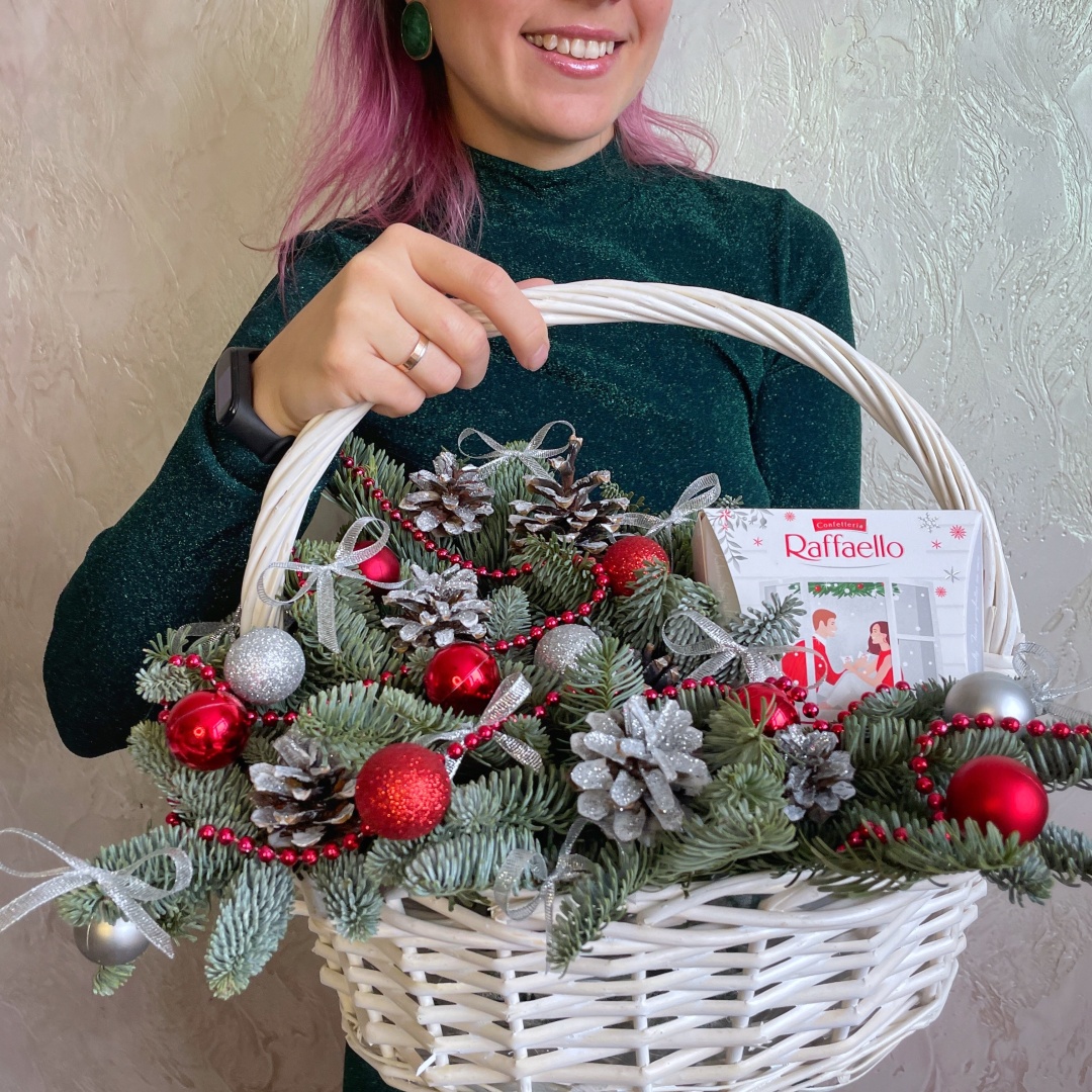 Композиция с Raffaello зеленый, красный