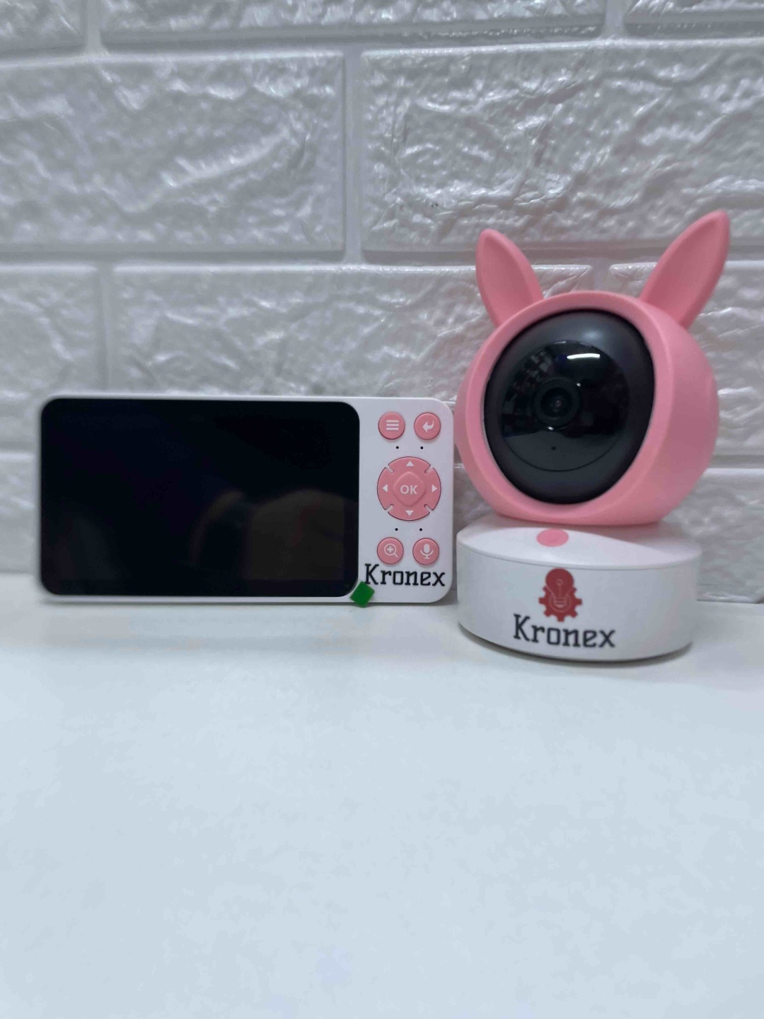 Видеоняня Kronex WiFi Baby monitor c8